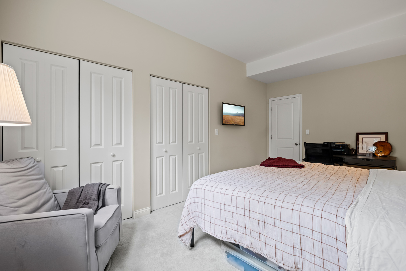 7300 N Hamilton Avenue #1S, Chicago, IL 60645