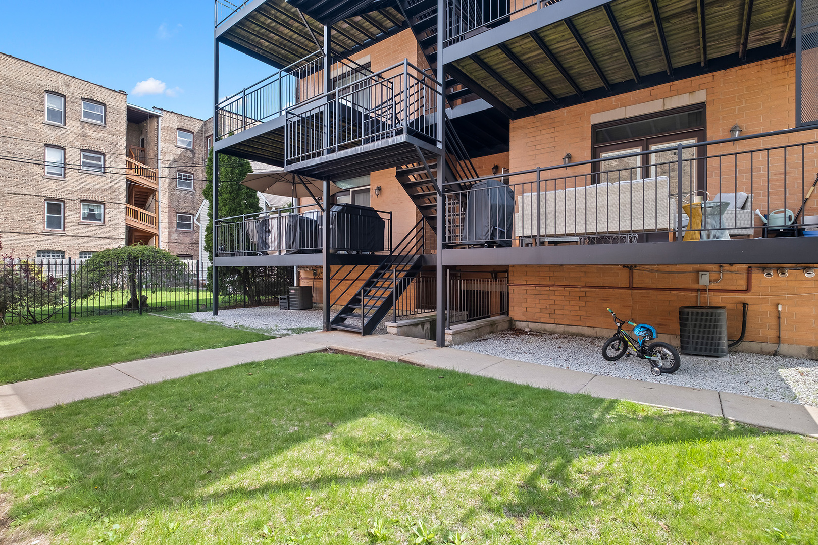 7300 N Hamilton Avenue #1S, Chicago, IL 60645
