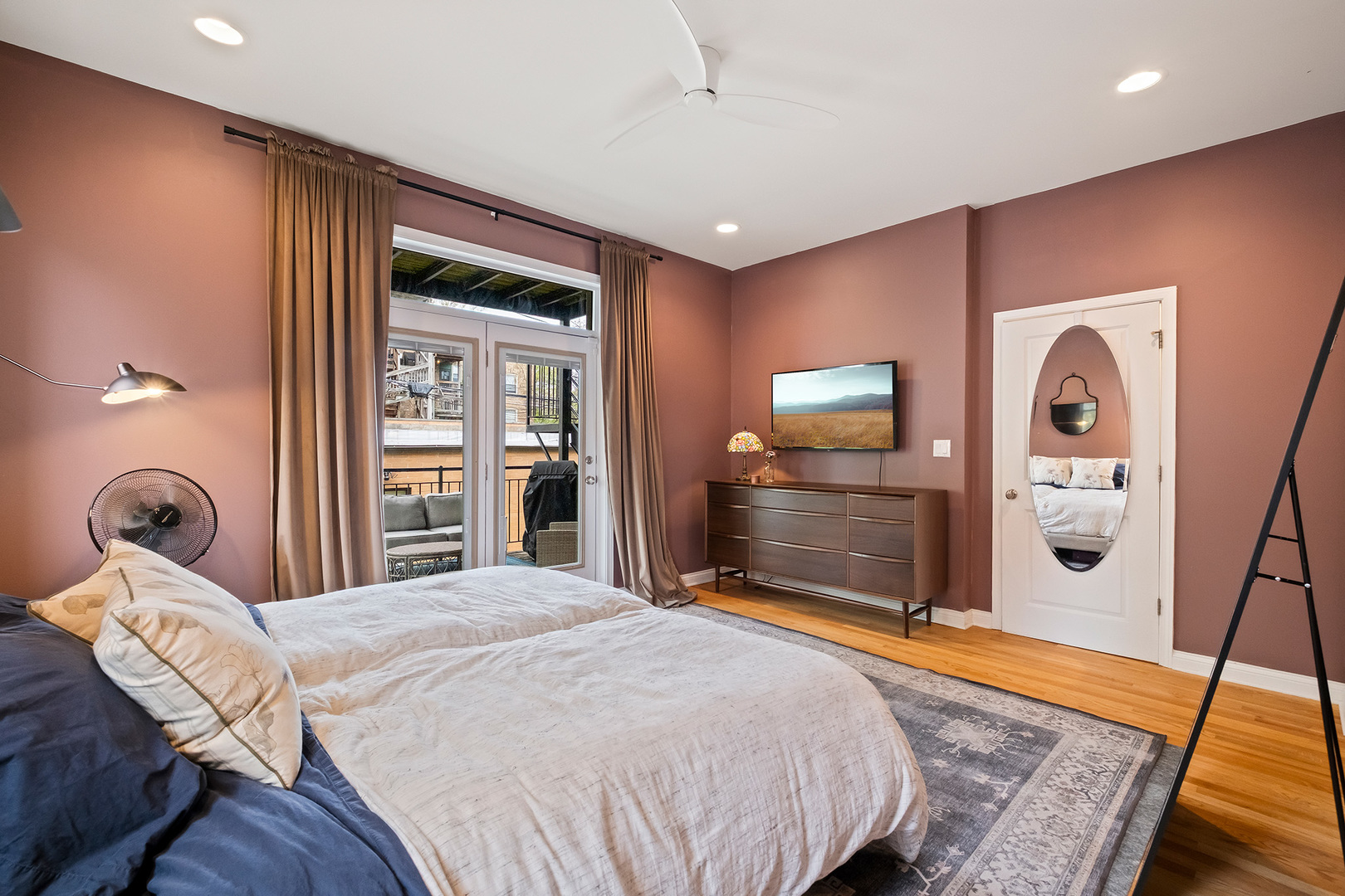 7300 N Hamilton Avenue #1S, Chicago, IL 60645