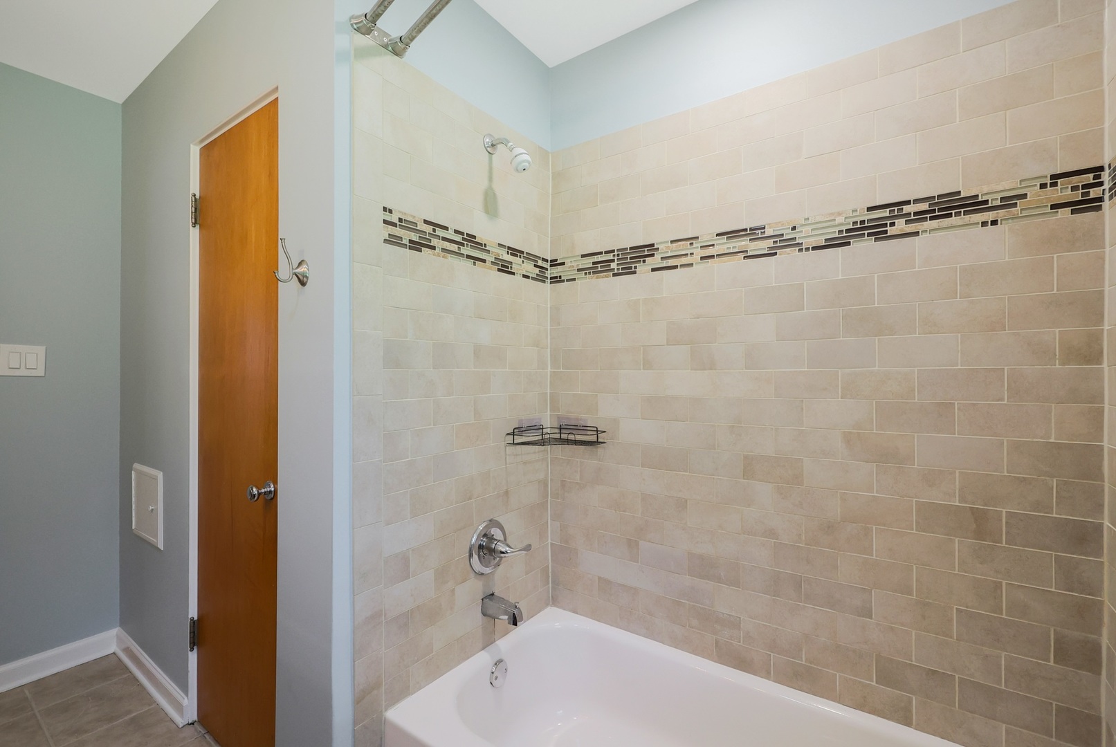 1615 E Evergreen Street, Wheaton, IL 60187