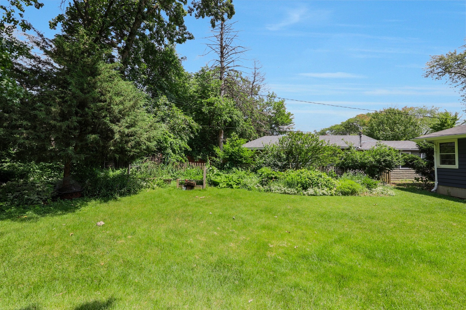1615 E Evergreen Street, Wheaton, IL 60187