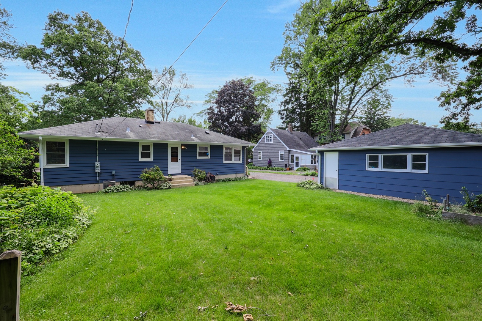 1615 E Evergreen Street, Wheaton, IL 60187
