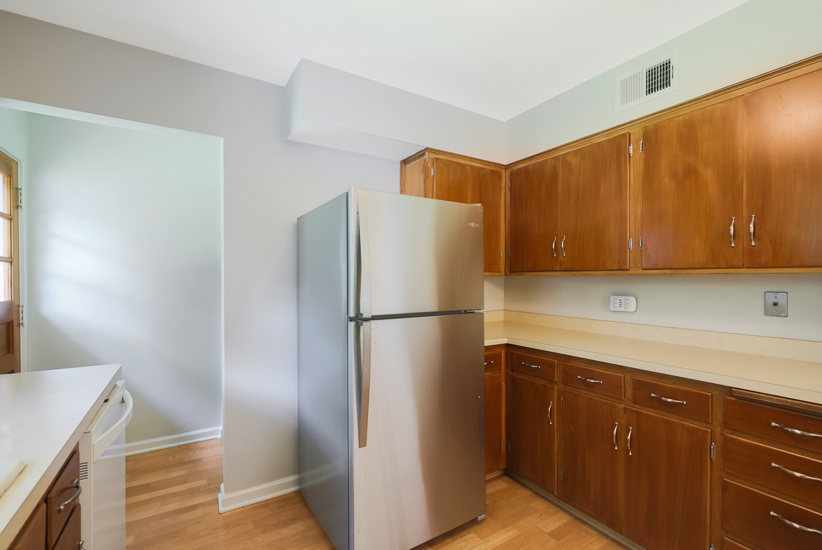 1615 E Evergreen Street, Wheaton, IL 60187