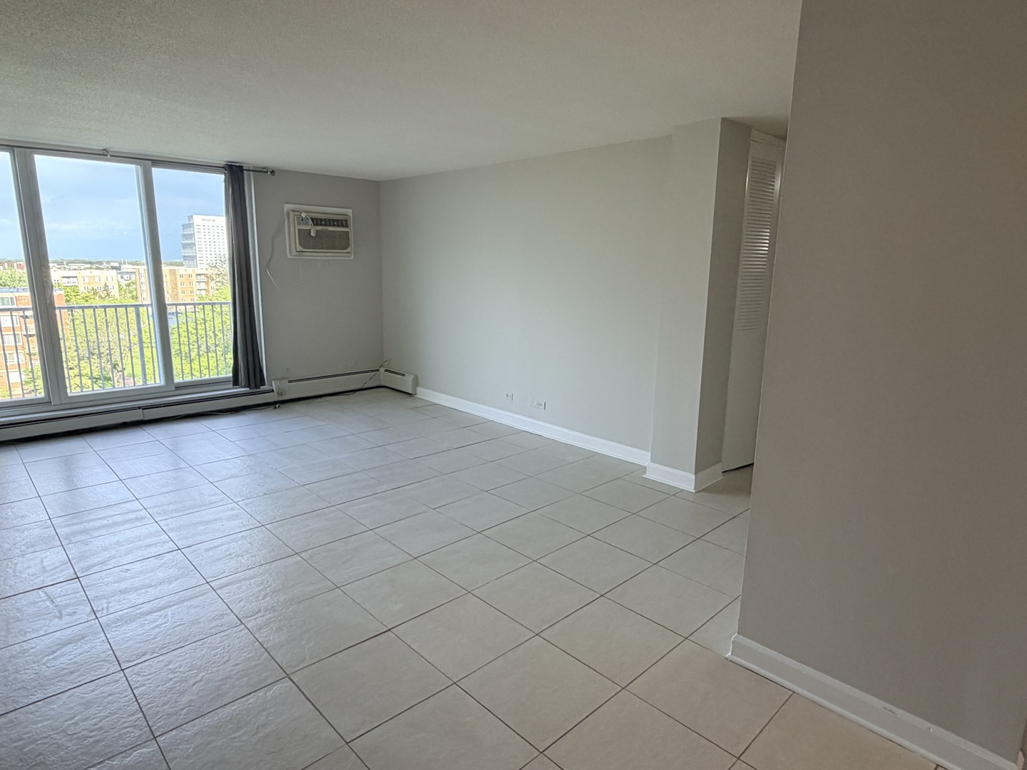 2211 S Highland Avenue #6D, Lombard, IL 60148