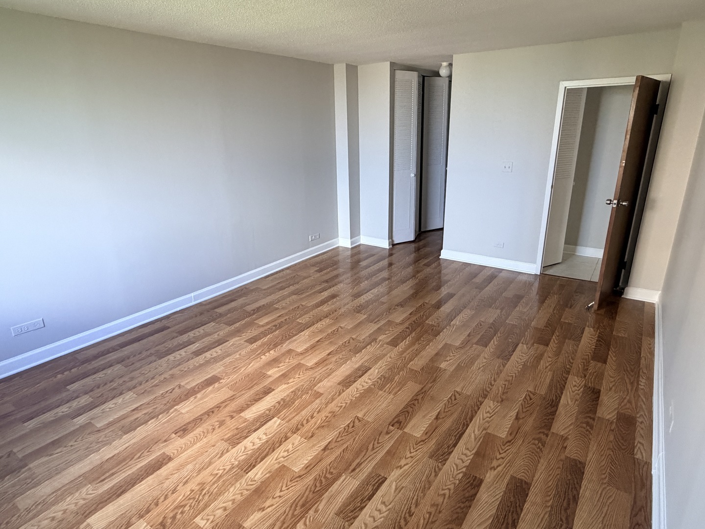 2211 S Highland Avenue #6D, Lombard, IL 60148