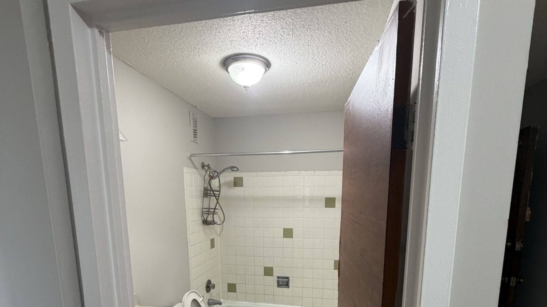 2211 S Highland Avenue #6D, Lombard, IL 60148