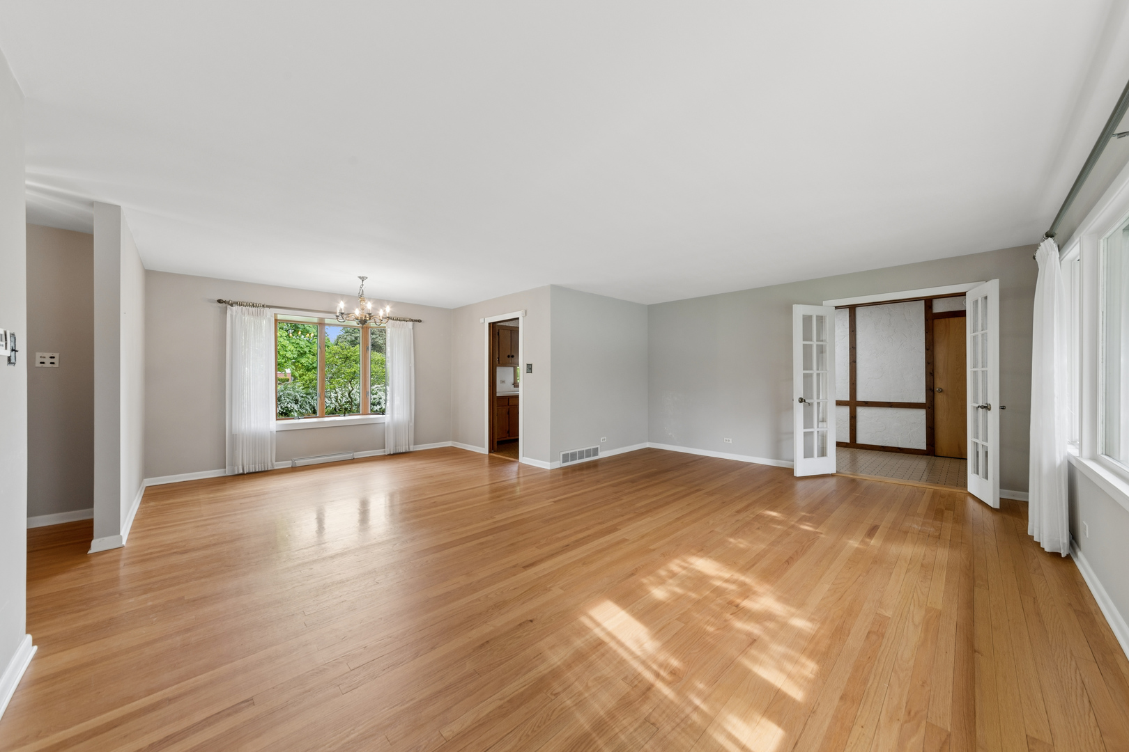 2N351 Amy Avenue, Glen Ellyn, IL 60137