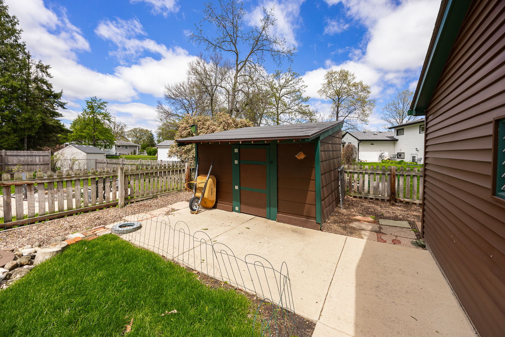 512 W Eugenia Street, Lombard, IL 60148