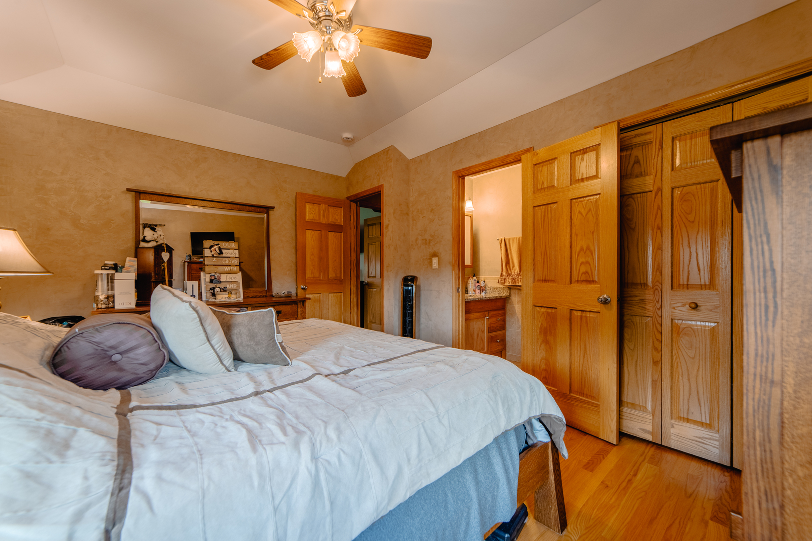 16045 S Codo Drive, Homer Glen, IL 60491