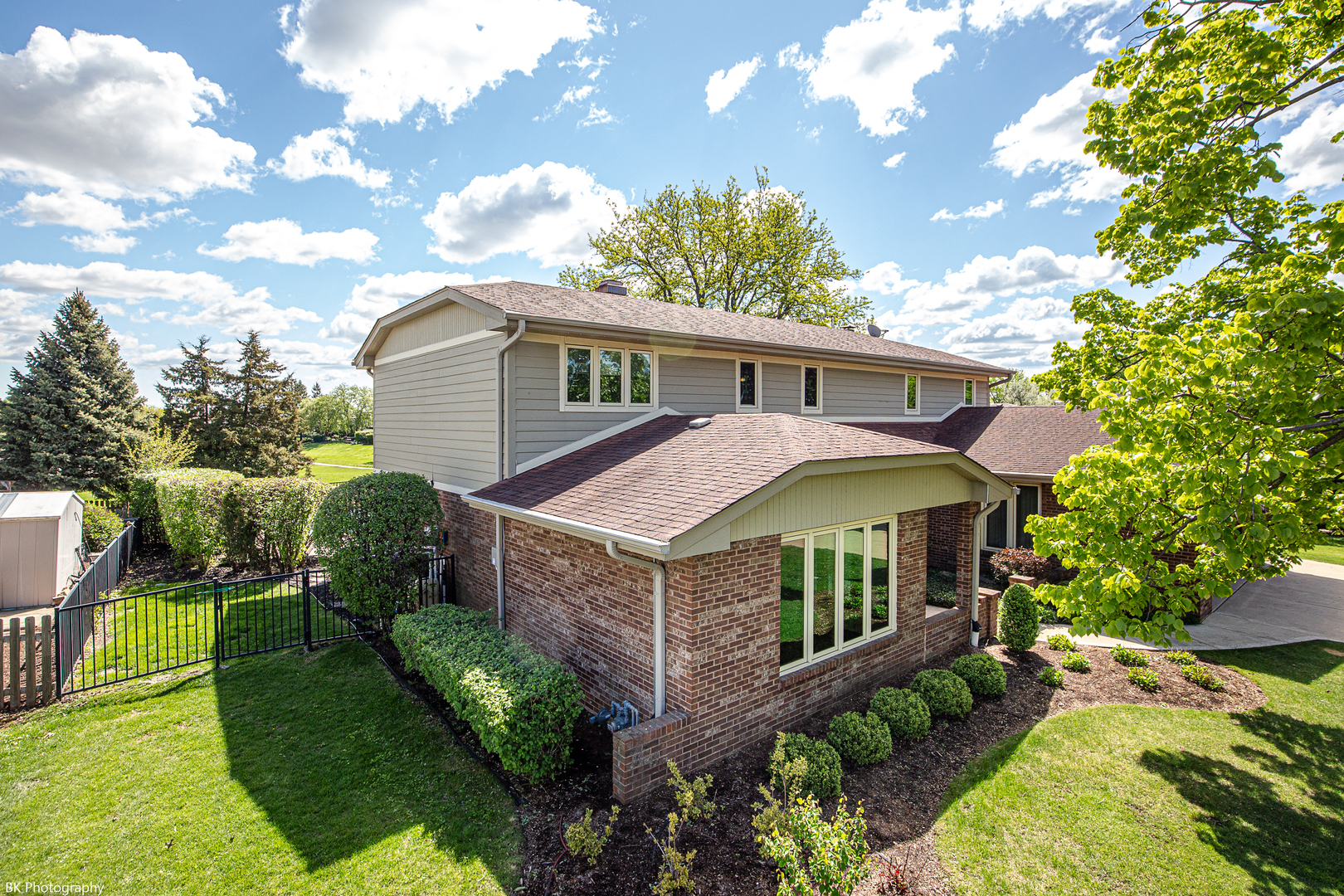 6645 Wedgewood Lane, Willowbrook, IL 60527