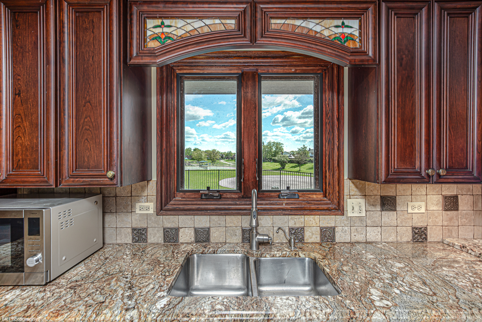 6645 Wedgewood Lane, Willowbrook, IL 60527