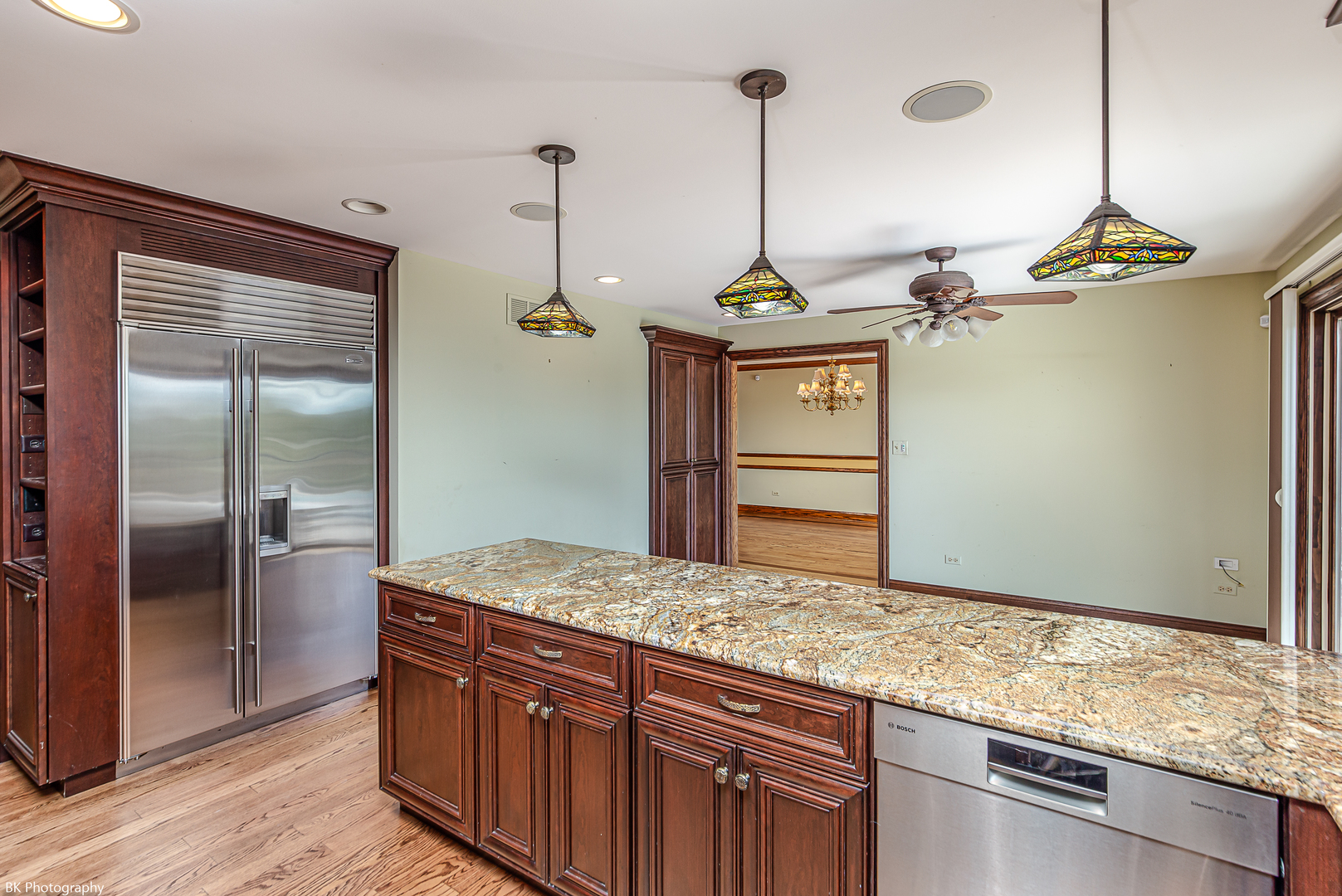 6645 Wedgewood Lane, Willowbrook, IL 60527