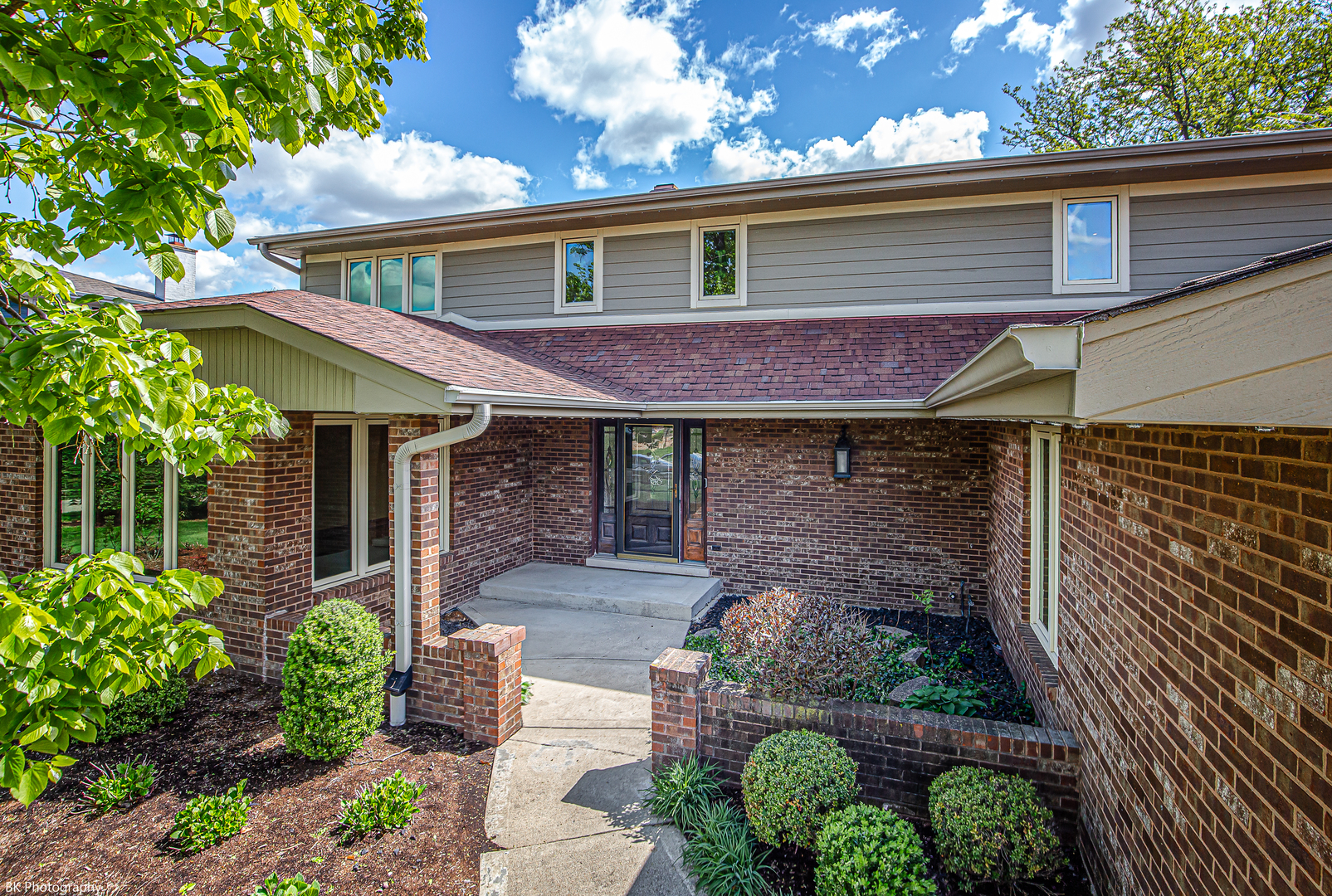 6645 Wedgewood Lane, Willowbrook, IL 60527