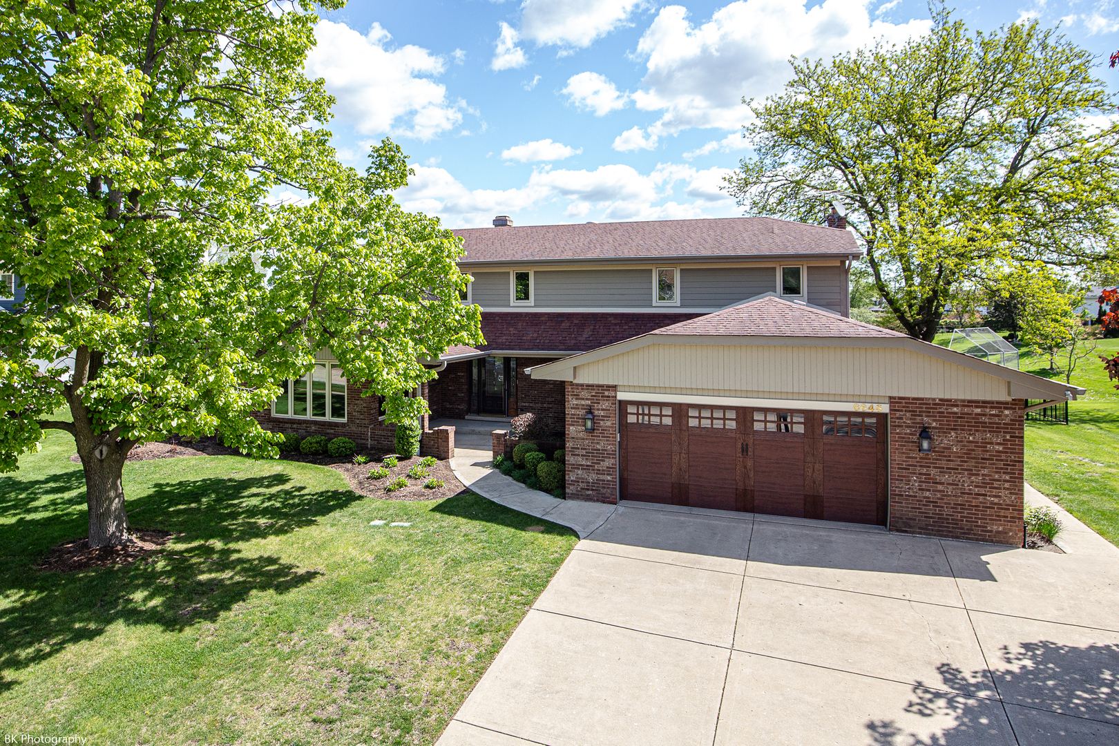 6645 Wedgewood Lane, Willowbrook, IL 60527