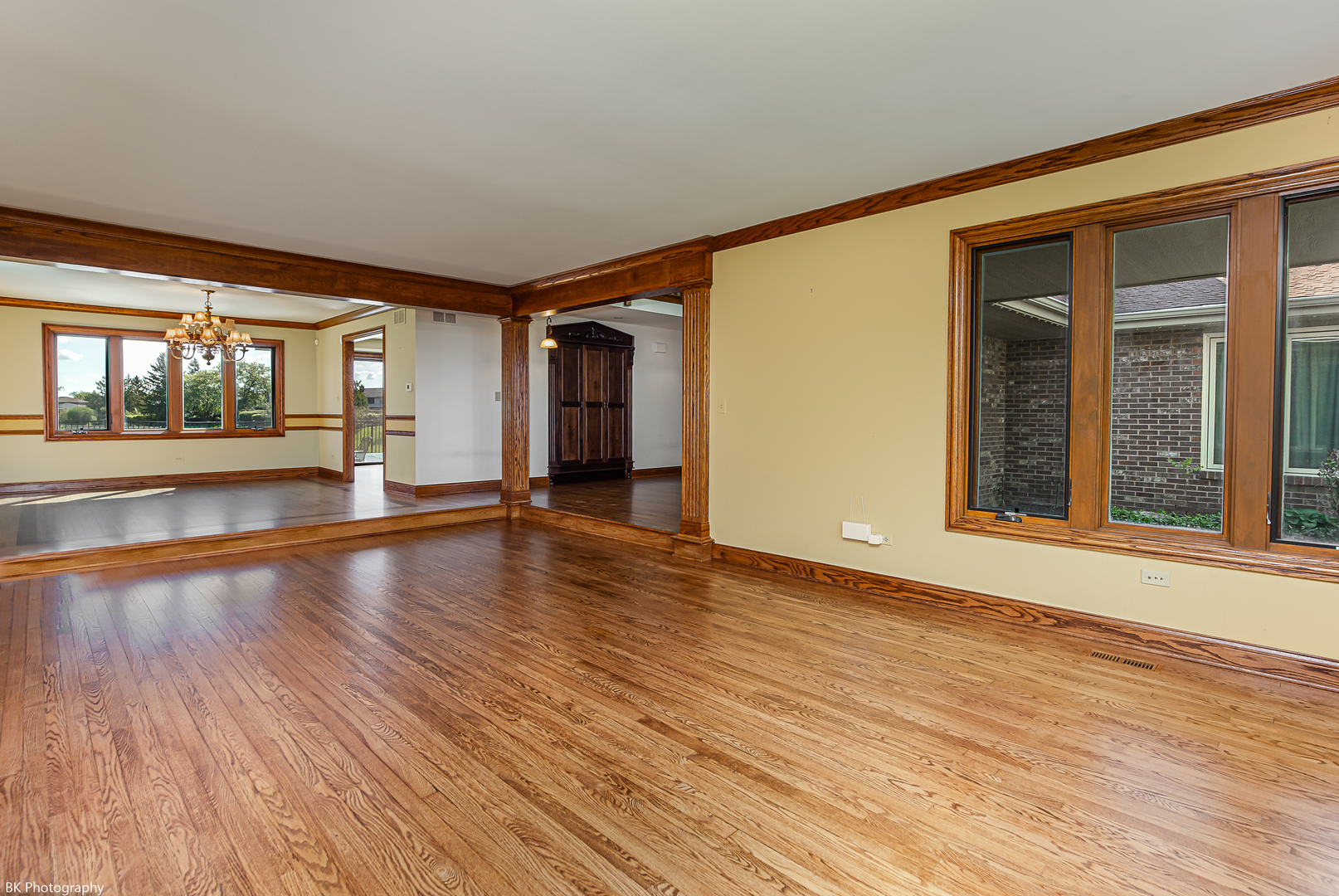 6645 Wedgewood Lane, Willowbrook, IL 60527
