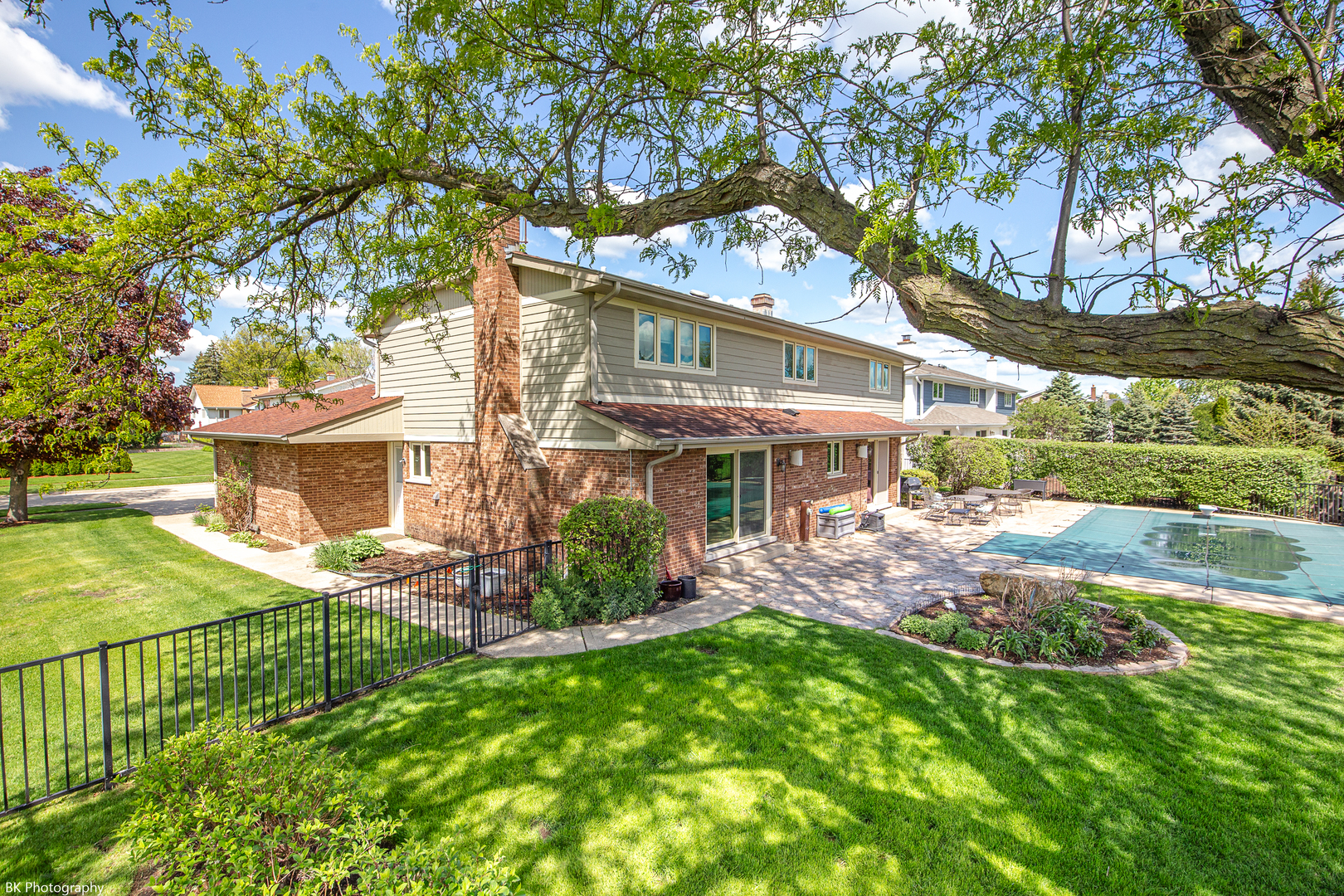 6645 Wedgewood Lane, Willowbrook, IL 60527