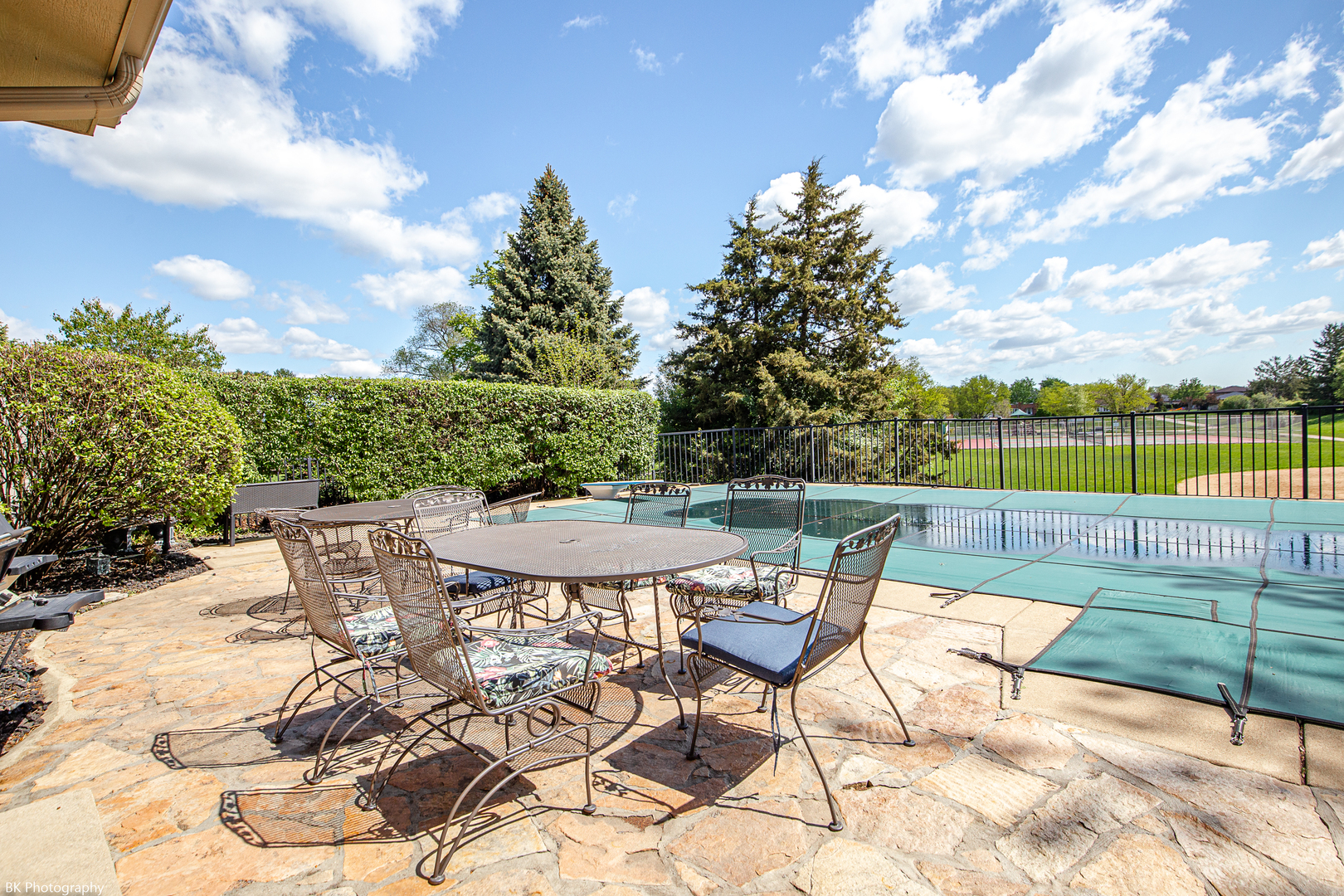 6645 Wedgewood Lane, Willowbrook, IL 60527