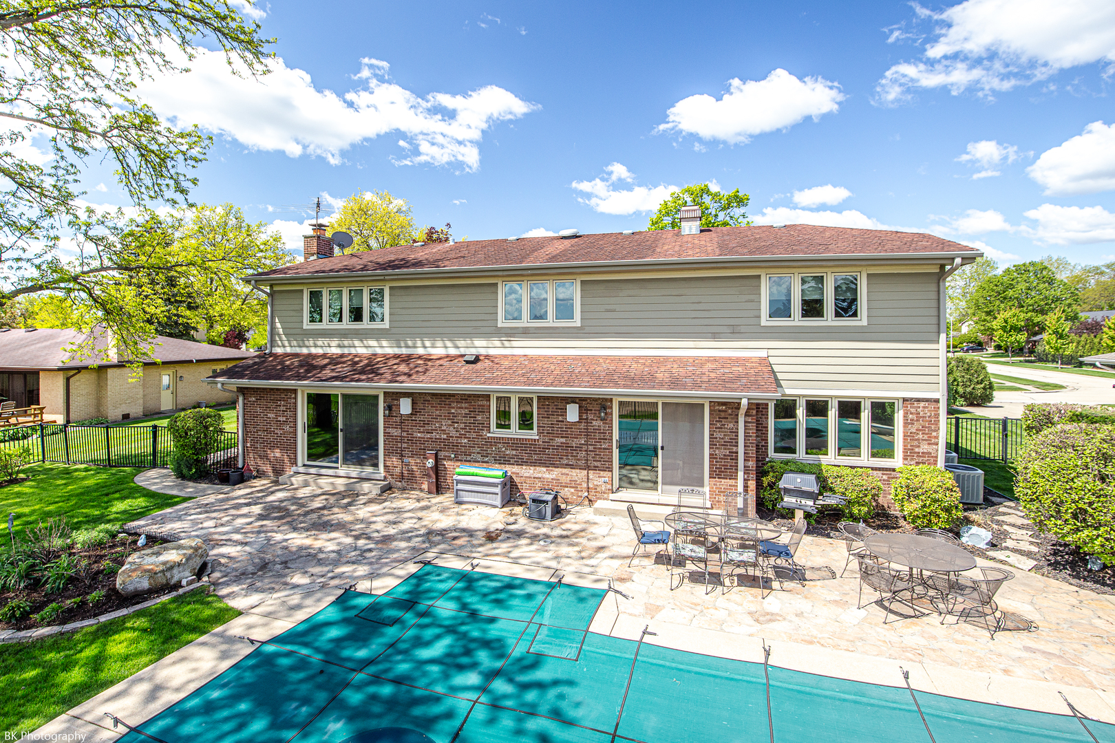 6645 Wedgewood Lane, Willowbrook, IL 60527