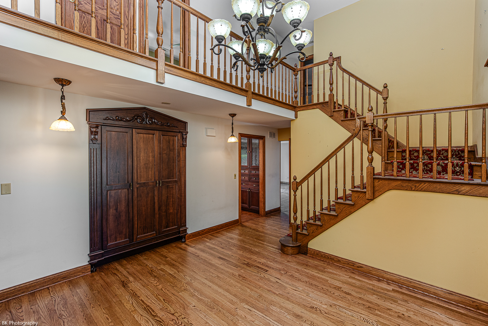 6645 Wedgewood Lane, Willowbrook, IL 60527