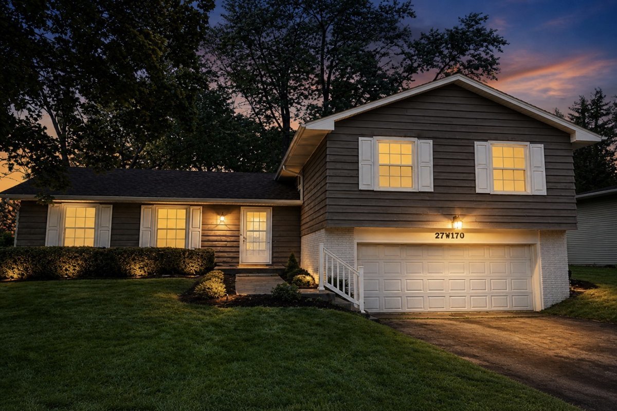 27W170 FLEMING Drive, Winfield, IL 60190