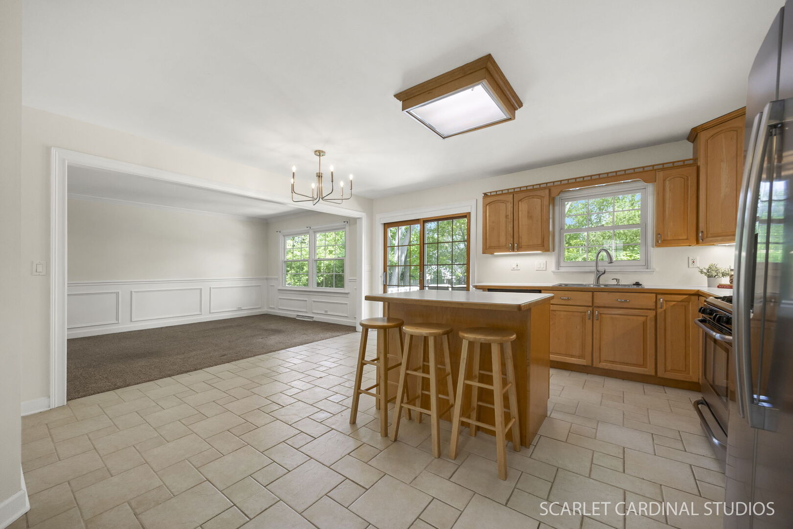 27W170 FLEMING Drive, Winfield, IL 60190