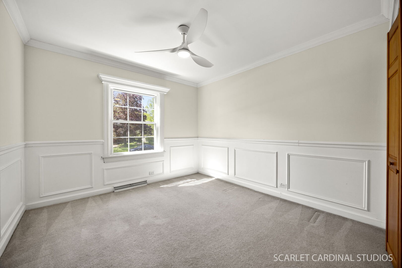 27W170 FLEMING Drive, Winfield, IL 60190