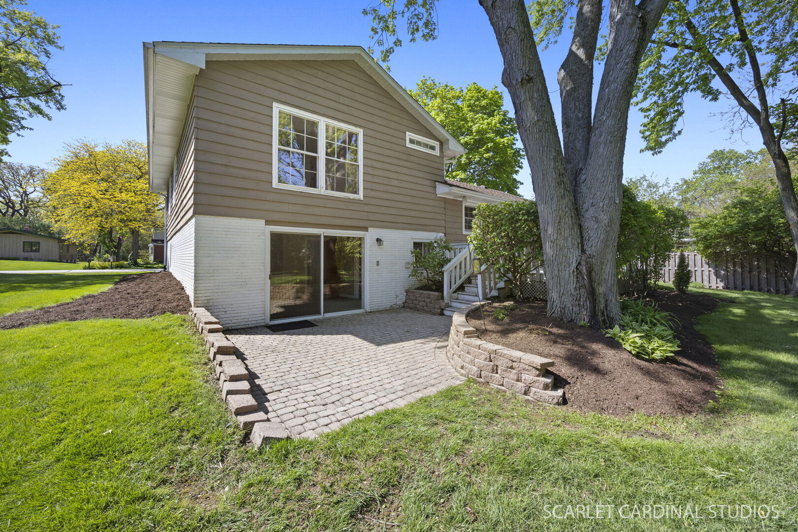 27W170 FLEMING Drive, Winfield, IL 60190