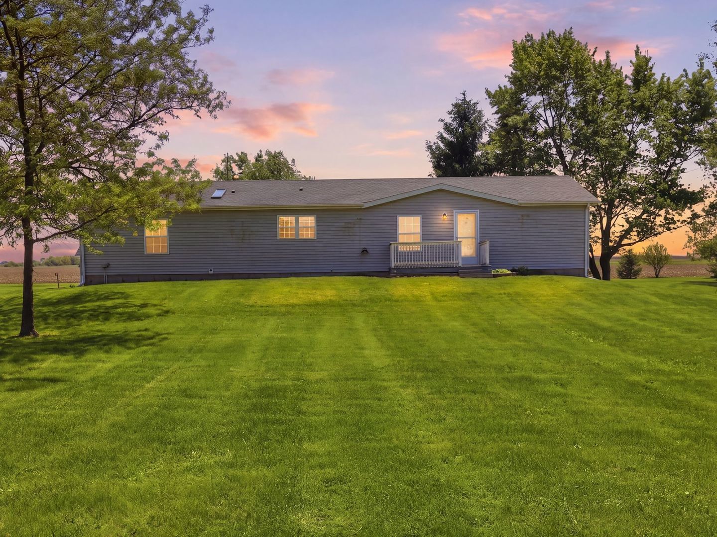 10078 State Route 9 Route, Hoopeston, IL 60942