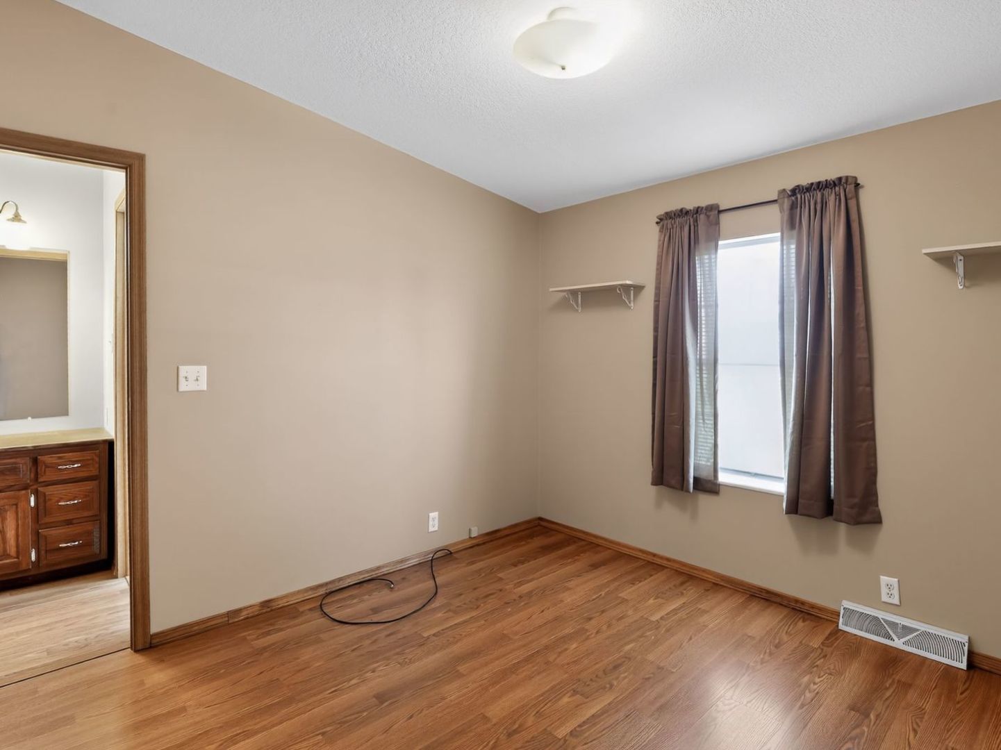 10078 State Route 9 Route, Hoopeston, IL 60942