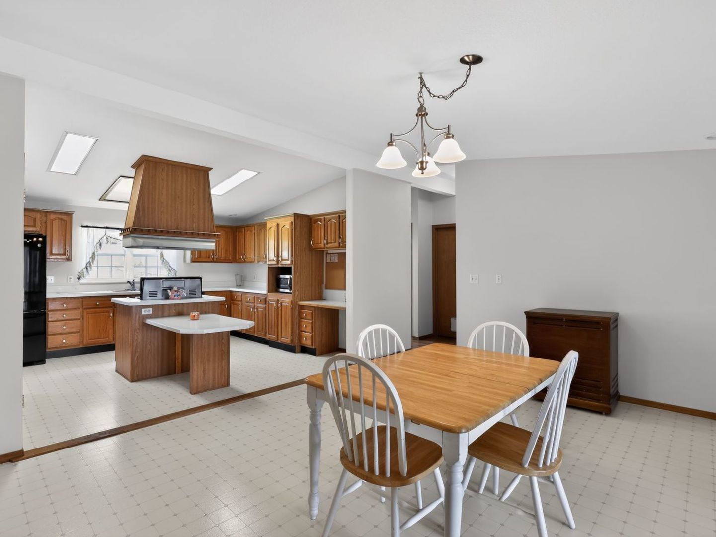 10078 State Route 9 Route, Hoopeston, IL 60942