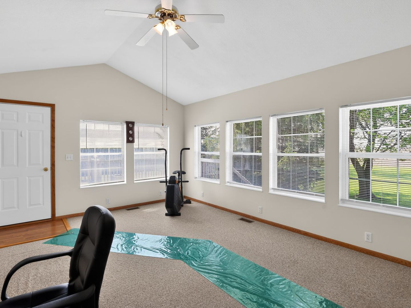 10078 State Route 9 Route, Hoopeston, IL 60942