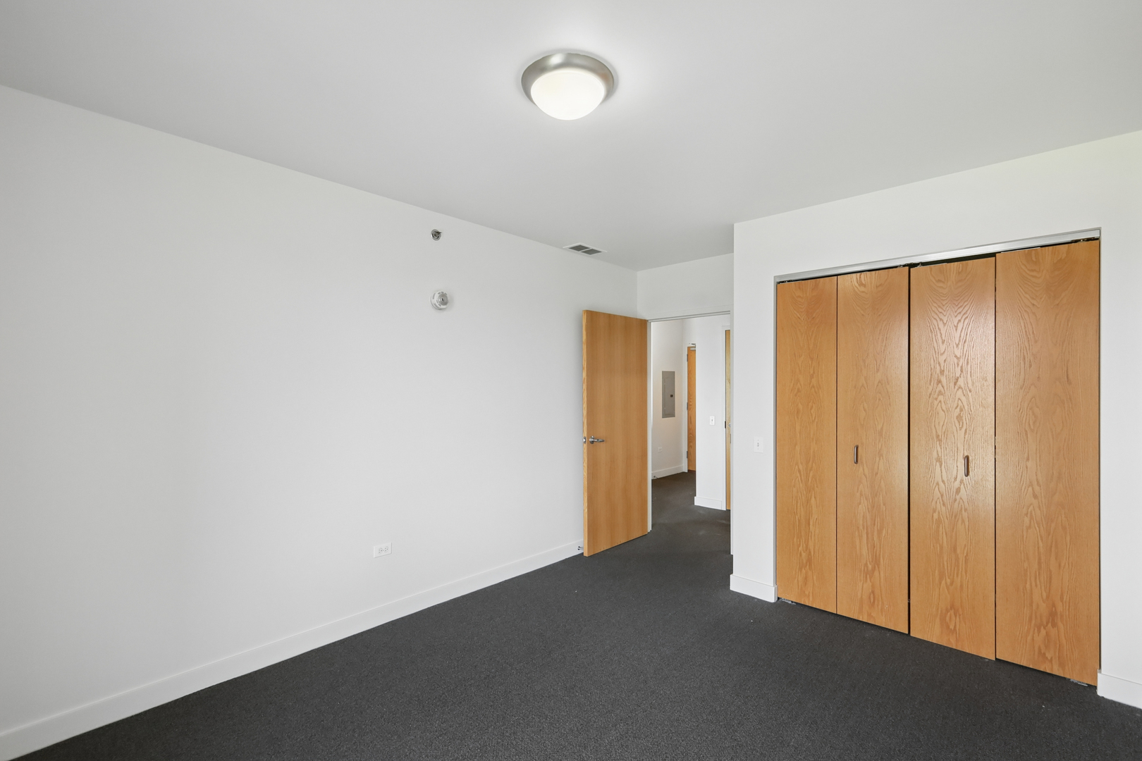 3622 S State Street #413, Chicago, IL 60609