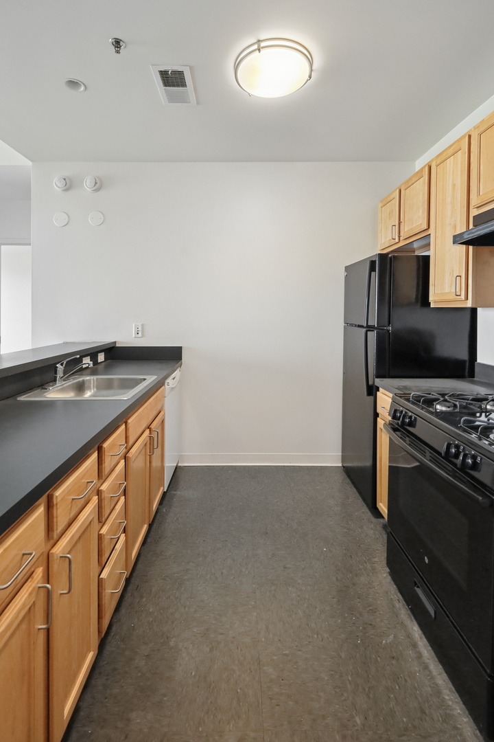 3622 S State Street #413, Chicago, IL 60609