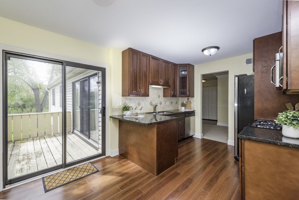 5227 Rockpointe Court #5227, Gurnee, IL 60031