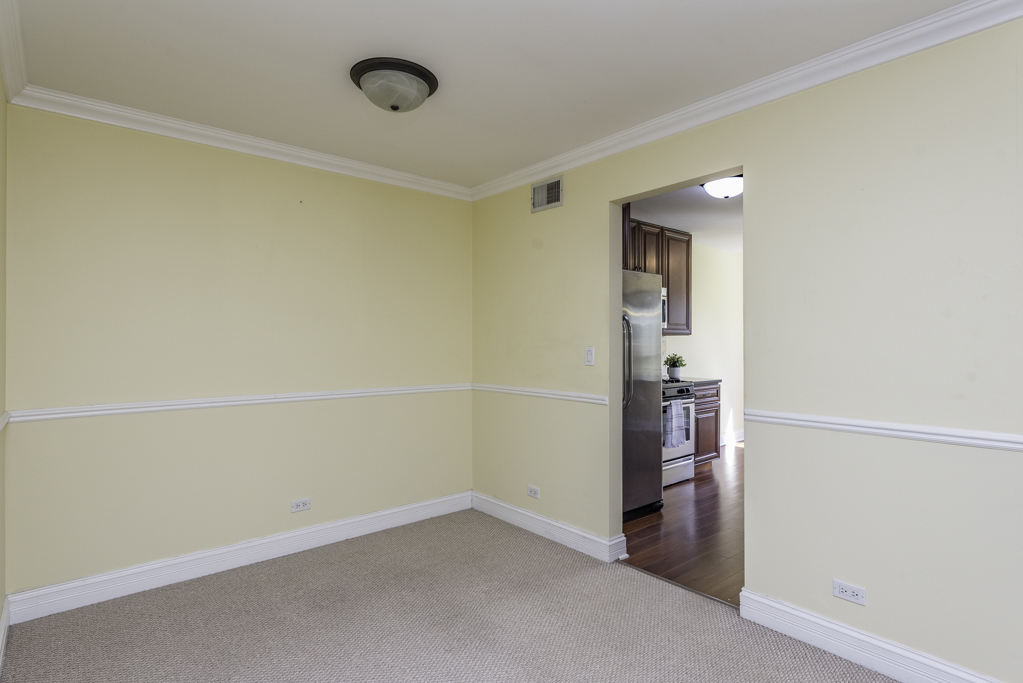 5227 Rockpointe Court #5227, Gurnee, IL 60031