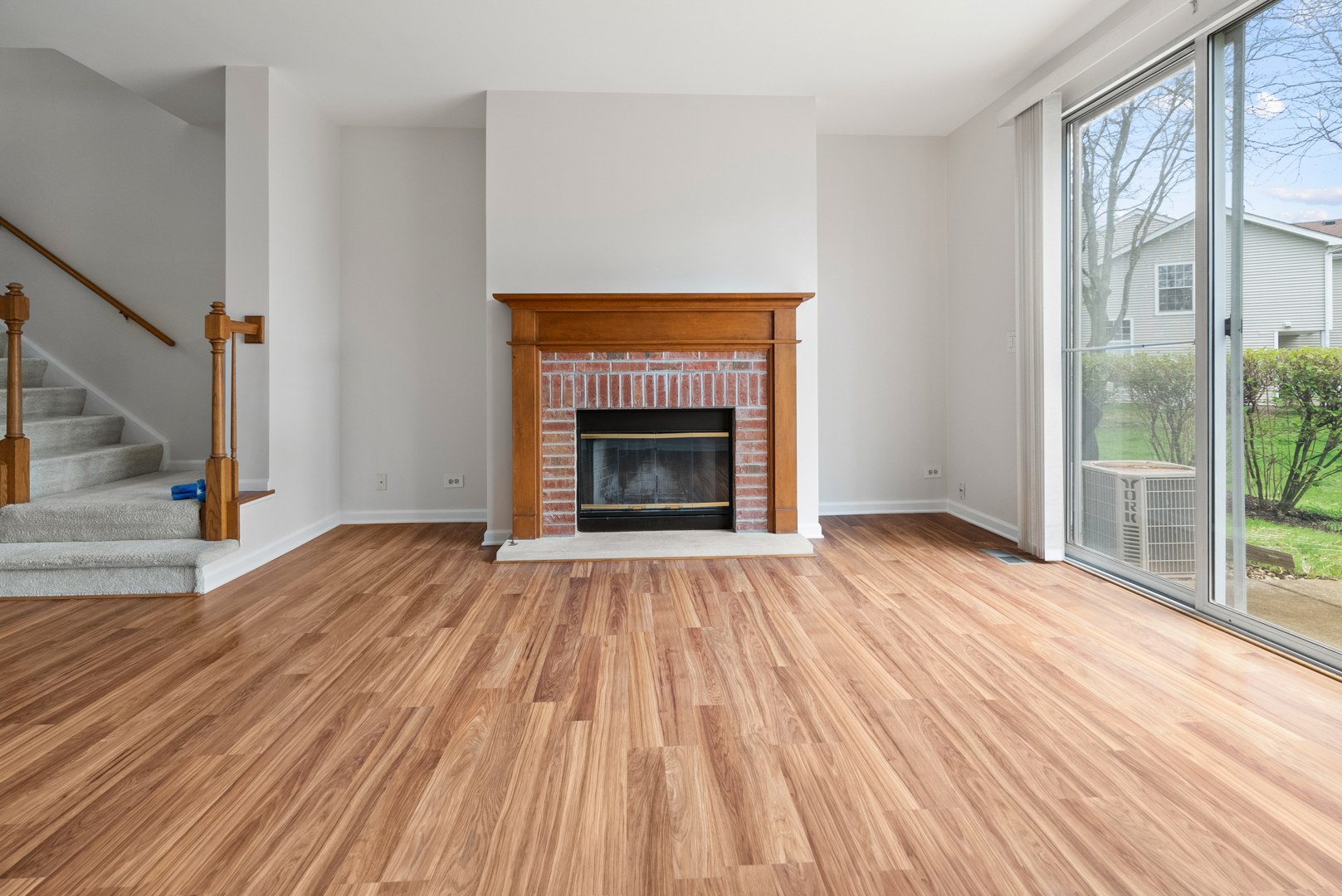 303 Glen Leven Court #303, Schaumburg, IL 60194