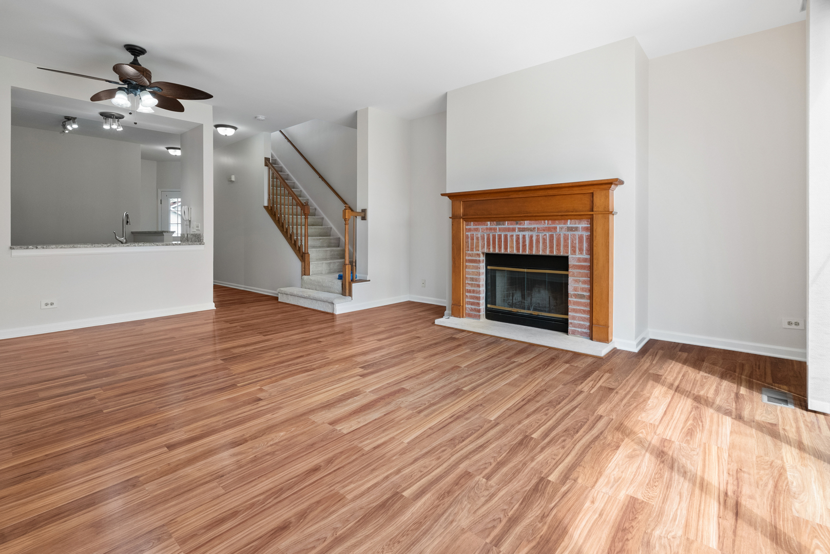 303 Glen Leven Court #303, Schaumburg, IL 60194