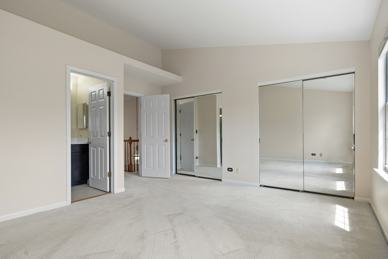 303 Glen Leven Court #303, Schaumburg, IL 60194