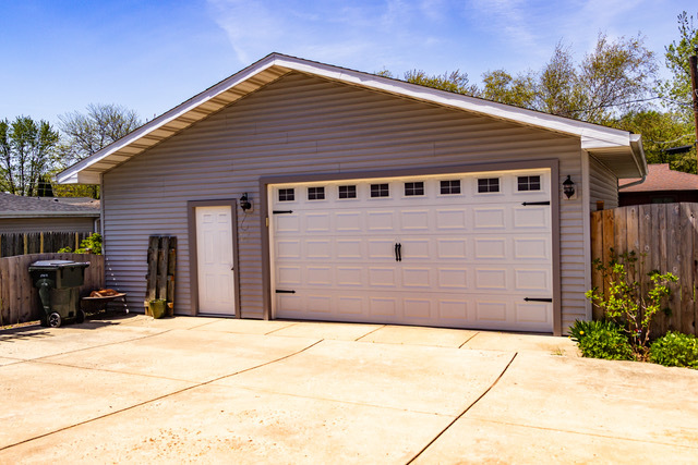 910 Shields Avenue, Winthrop Harbor, IL 60096
