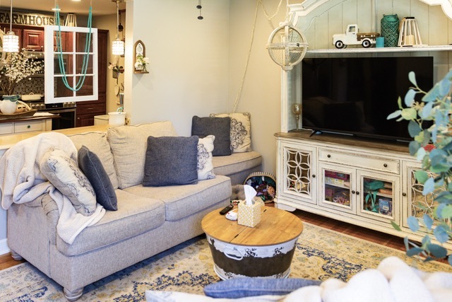 910 Shields Avenue, Winthrop Harbor, IL 60096