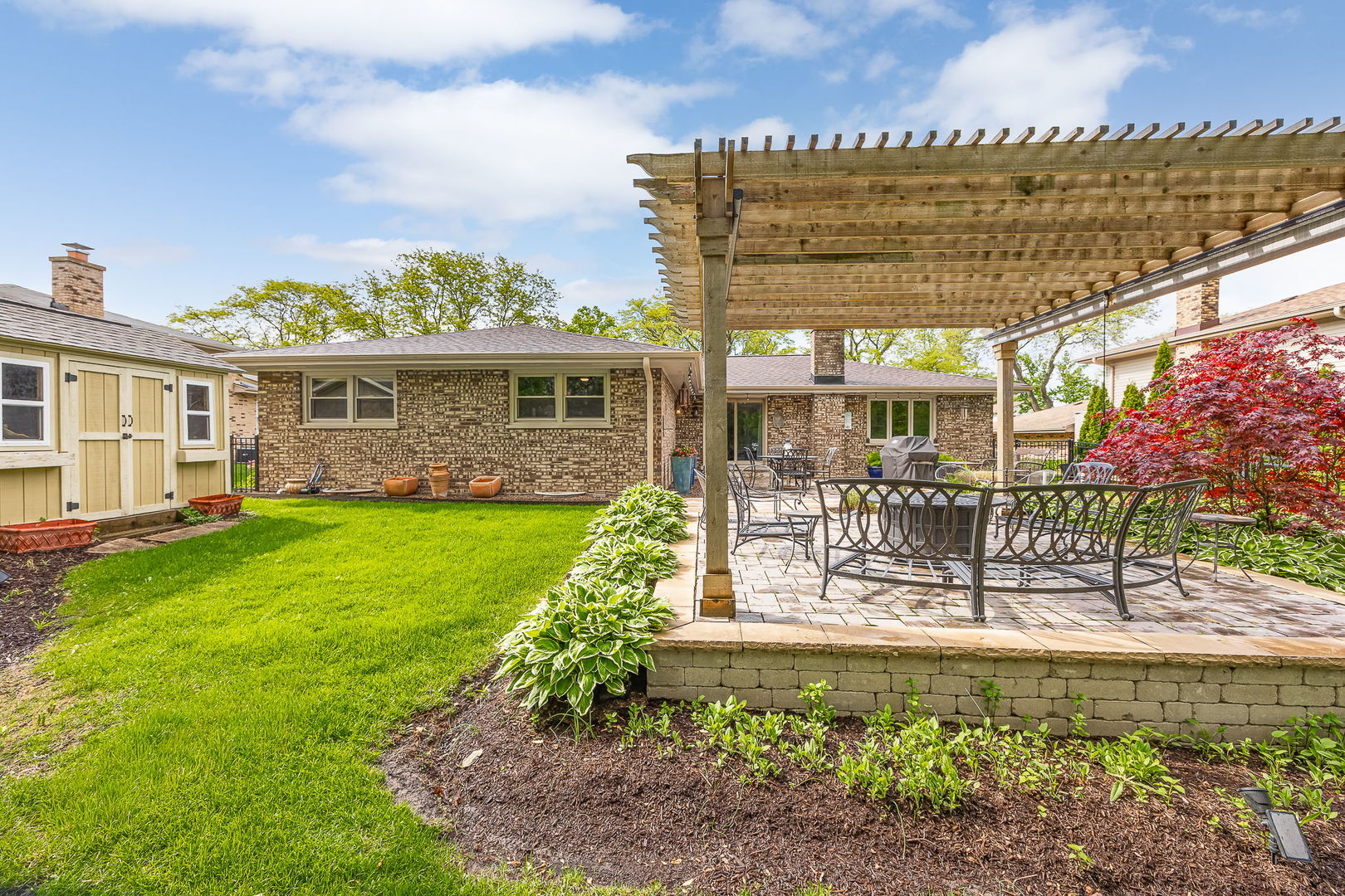 1706 Holly Avenue, Darien, IL 60561