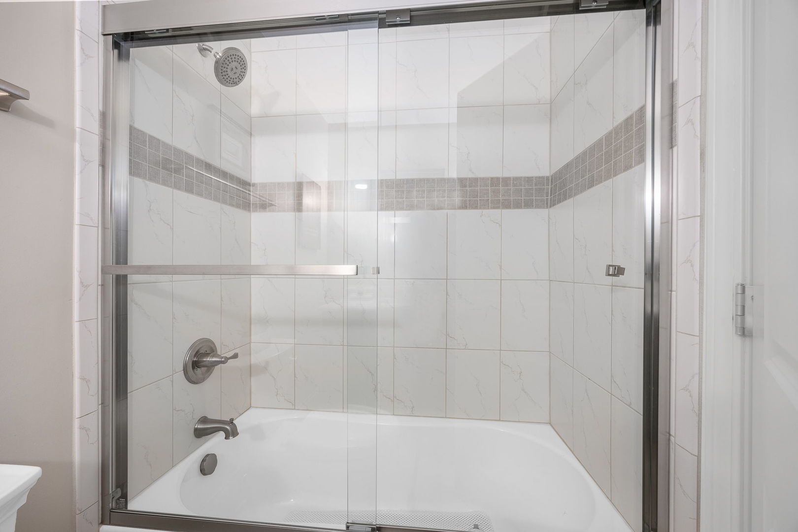 1706 Holly Avenue, Darien, IL 60561
