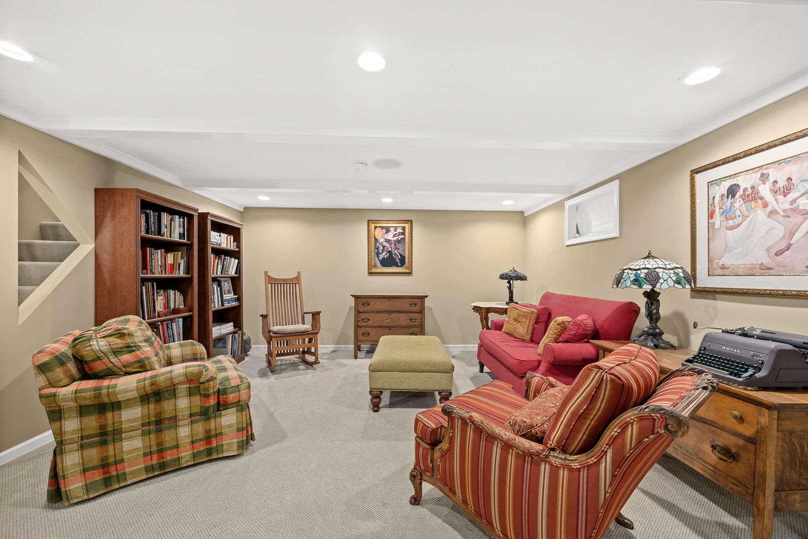 1706 Holly Avenue, Darien, IL 60561