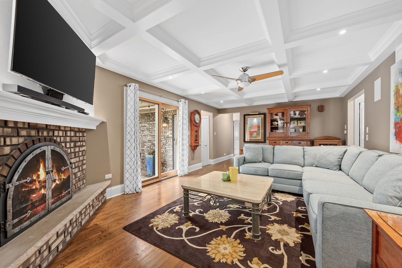 1706 Holly Avenue, Darien, IL 60561