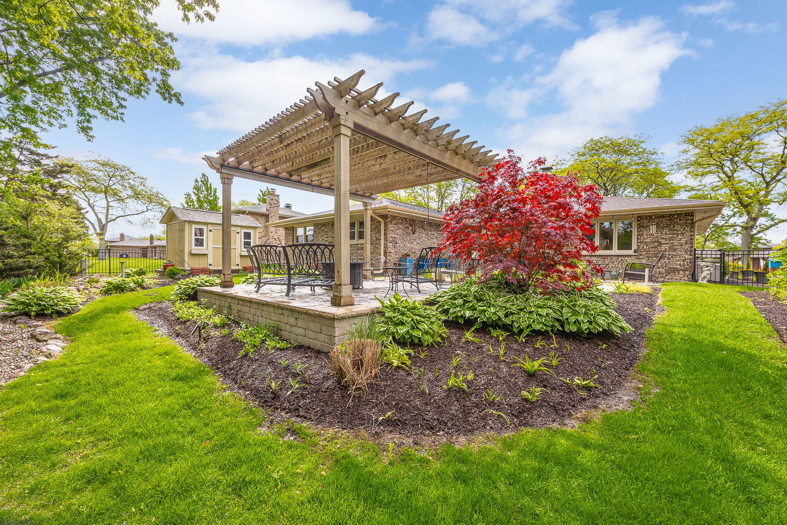 1706 Holly Avenue, Darien, IL 60561