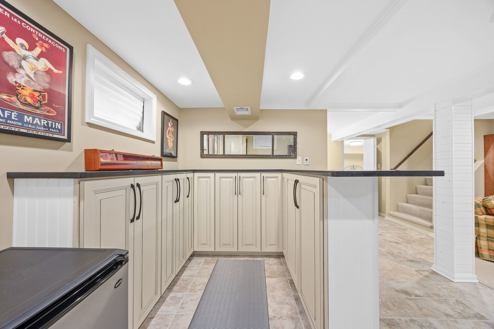1706 Holly Avenue, Darien, IL 60561