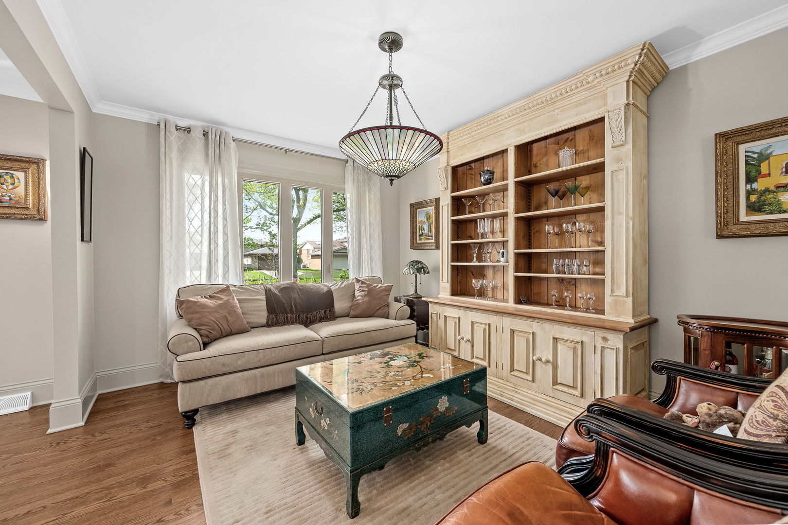 1706 Holly Avenue, Darien, IL 60561