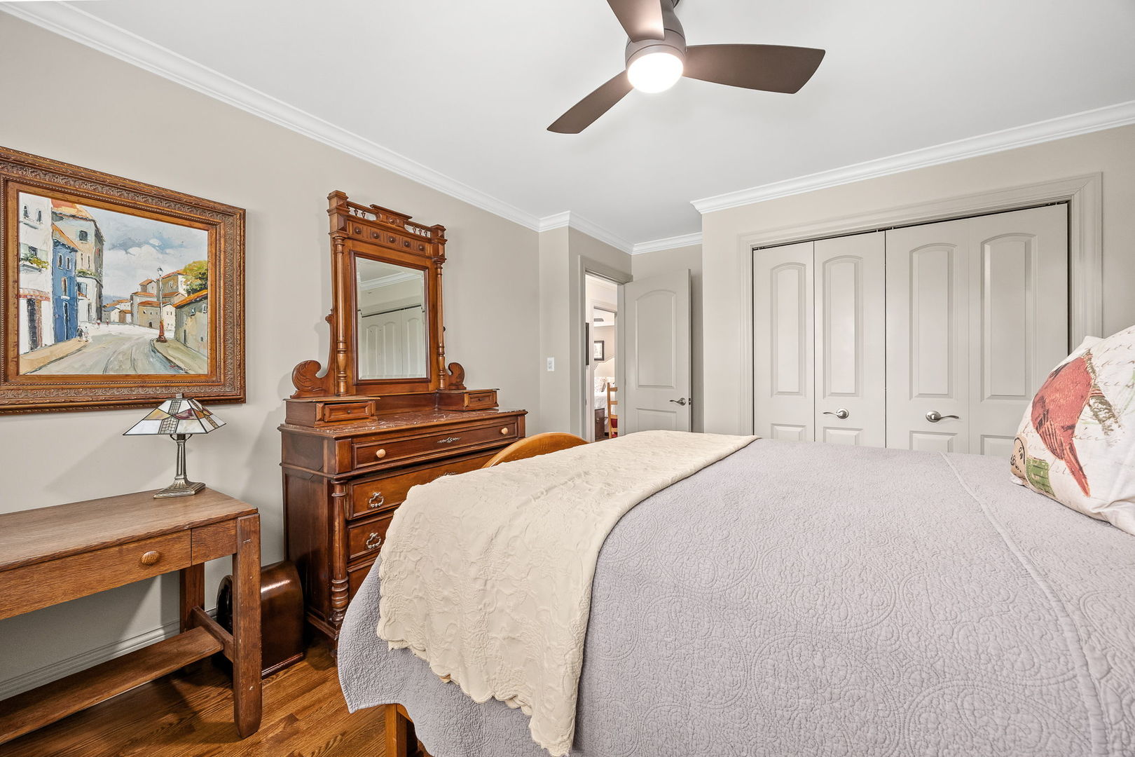 1706 Holly Avenue, Darien, IL 60561