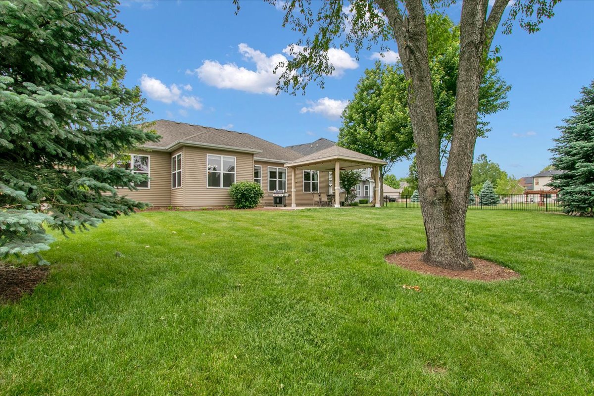 1131 Clearwater Drive, Yorkville, IL 60560