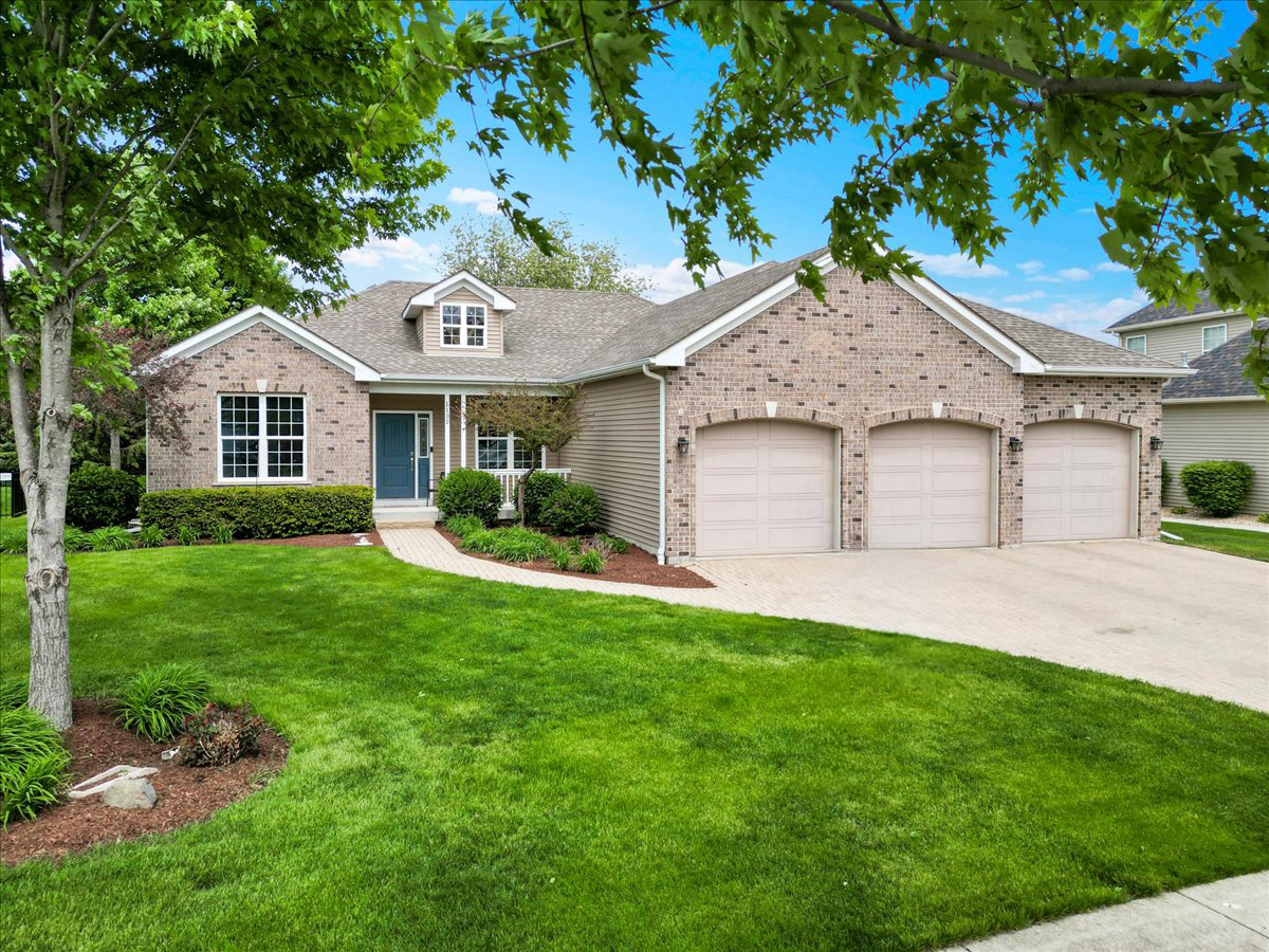 1131 Clearwater Drive, Yorkville, IL 60560